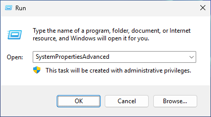 Boîte de dialogue Exécuter de Windows contenant SystemPropertiesAdvanced pour ouvrir les propriétés système avancées avec des privilèges d’administrateur
